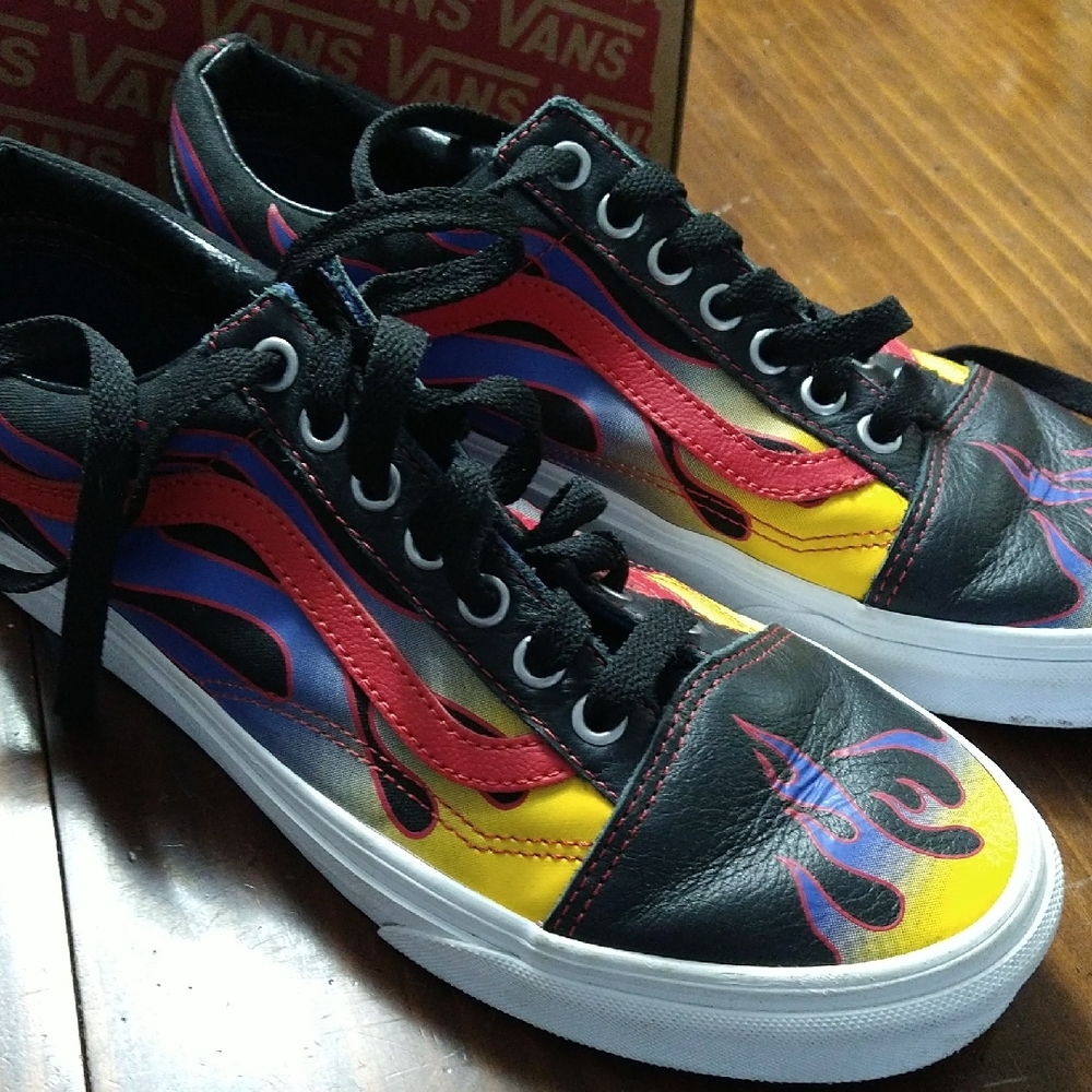 Vans Low-Top Sneakers in Black with Red and Purple Accents - Picture 3 of 12